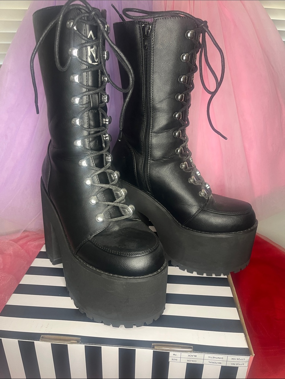 YRU Black Lace-Up Platform Boots for Women